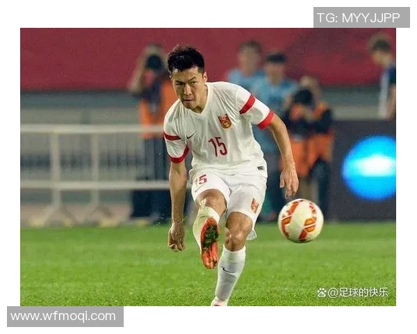 吴曦：足球场上的璀璨明星与激情瞬间的完美结合海报展现他的无限魅力